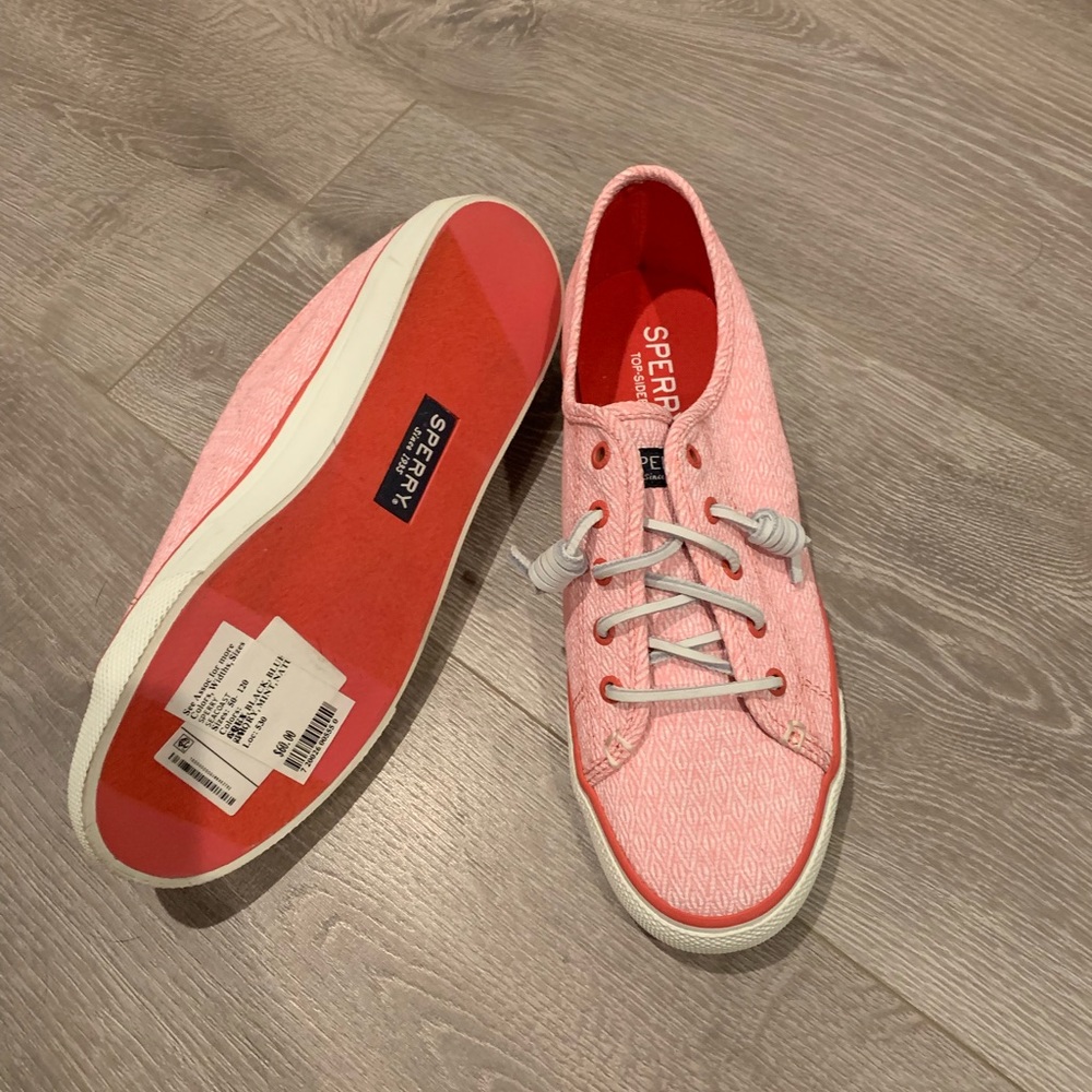 sperry top siders in spring Pink